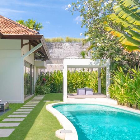 Villa Alice Seminyak Esterno foto