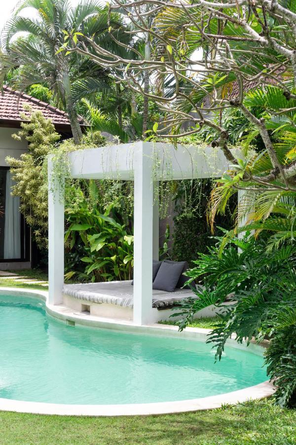 Villa Alice Seminyak Esterno foto